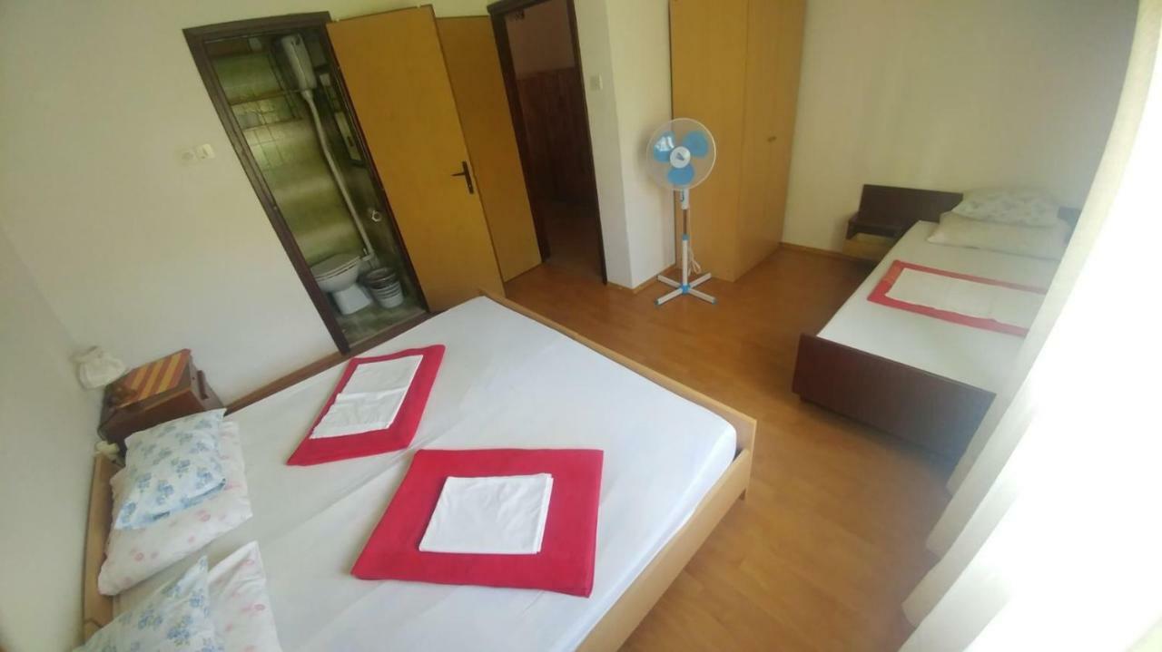 Family Apartment Near Beach Biograd Na Moru Exterior photo